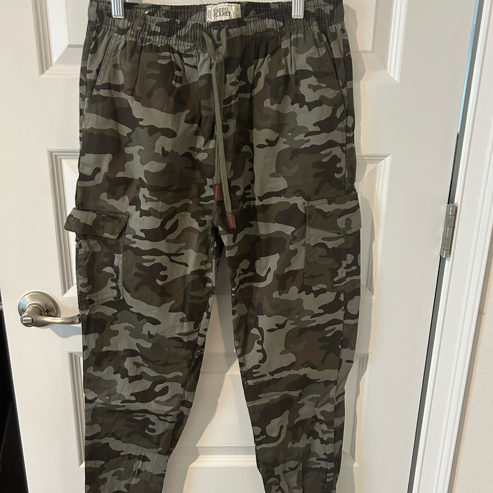 Free Planet Cargo Pants Green and Brown Relaxed Fit